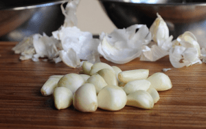 tỏi chữa đau đầu